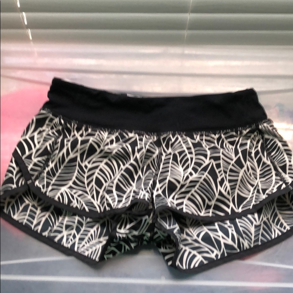 Lululemon running short